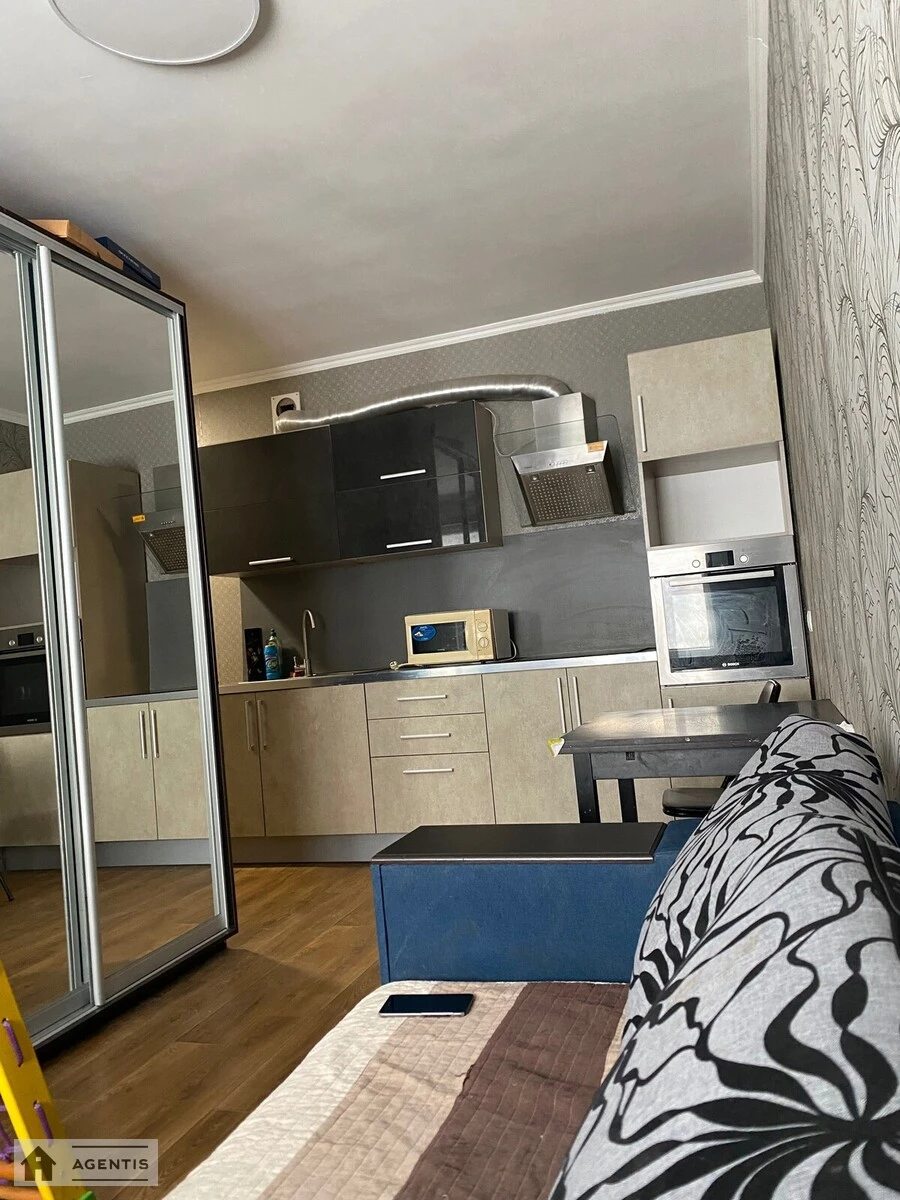 Apartment for rent. 2 rooms, 43 m², 9th floor/22 floors. 40, Klavdiyivska 40, Kyiv. 