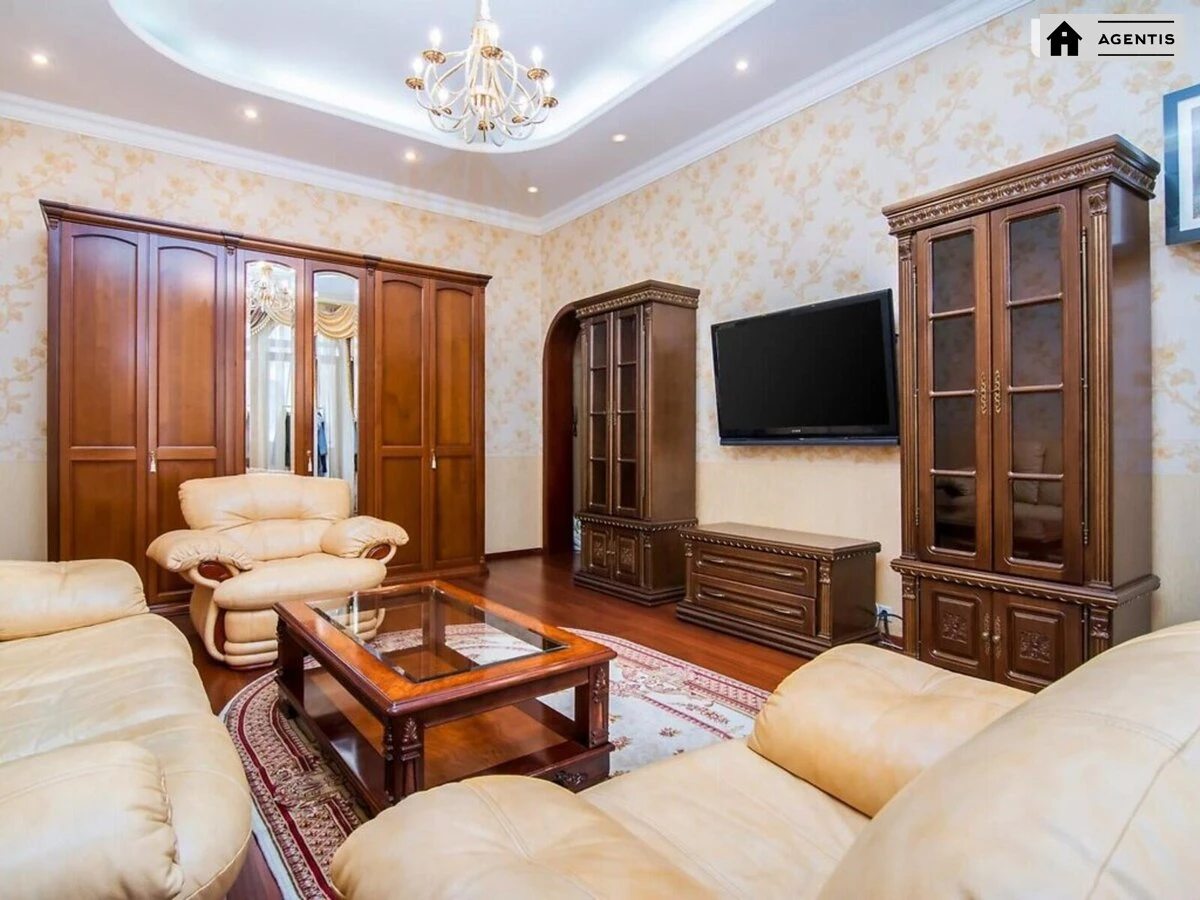 Apartment for rent. 2 rooms, 68 m², 4th floor/4 floors. 43, Saksaganskogo 43, Kyiv. 