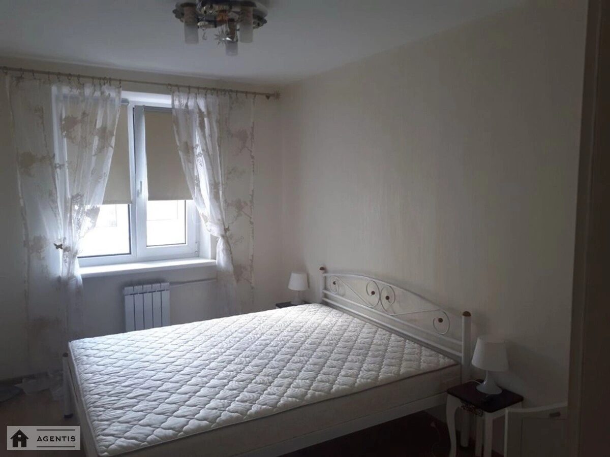 Здам квартиру. 2 rooms, 55 m², 7th floor/10 floors. 3, Соломії Крушельницької вул., Київ. 