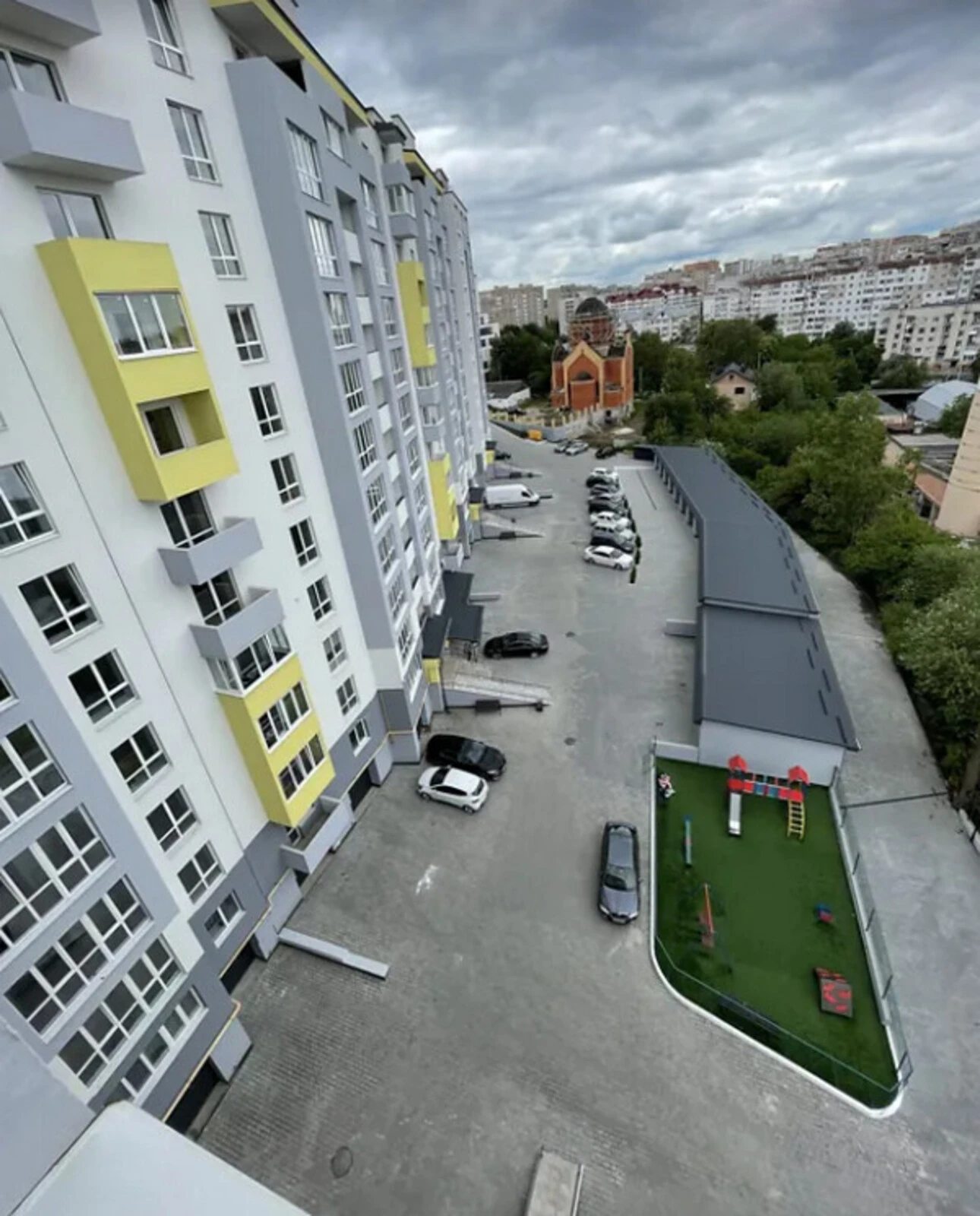 Apartments for sale. 3 rooms, 92 m², 8th floor/11 floors. Druzhba, Ternopil. 