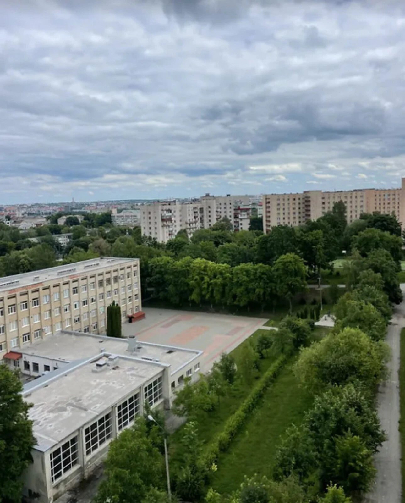 Продаж квартири. 3 rooms, 92 m², 8th floor/11 floors. Дружба, Тернопіль. 