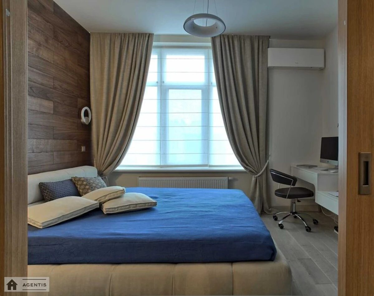 Apartment for rent. 3 rooms, 80 m², 2nd floor/21 floors. Andriya Verkhohlyada vul. Mykhayla Drahomirova, Kyiv. 
