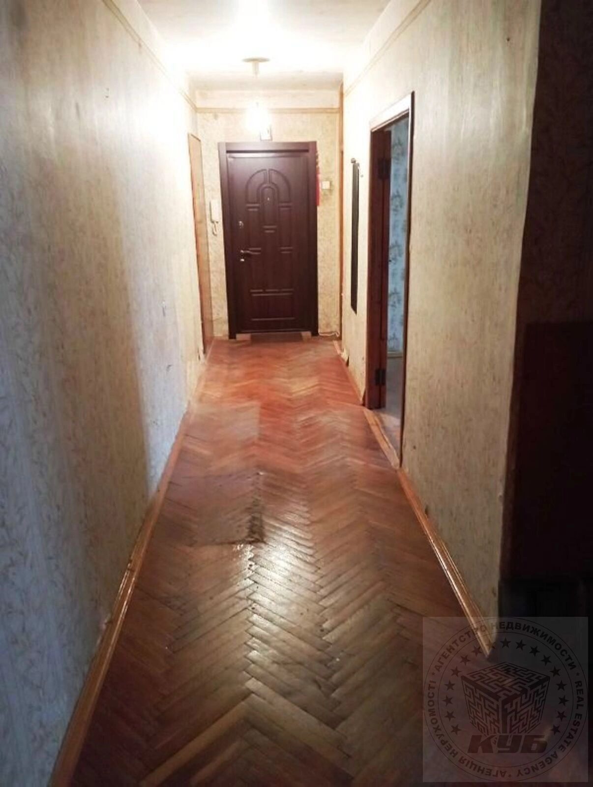 Продаж квартири 3 кімнати, 69 m², 1 пов./9 поверхів. 6, Депутатська 6, Київ. 