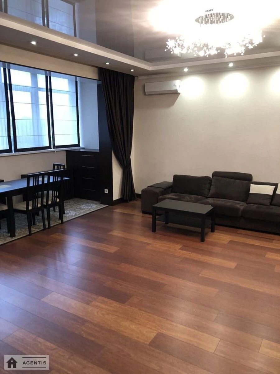 Сдам квартиру. 3 rooms, 160 m², 4th floor/25 floors. 44, Євгена Коновальця вул. (Щорса), Киев. 