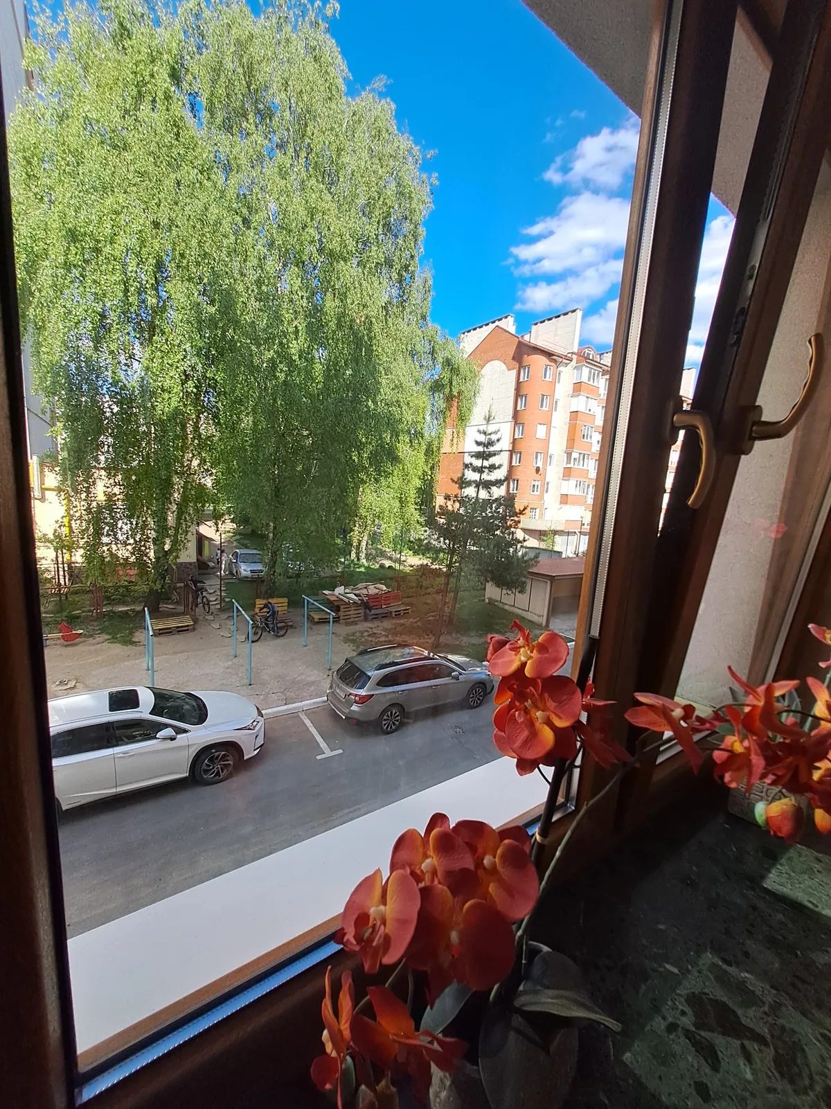 Продаж квартири. 3 rooms, 85 m², 2nd floor/5 floors. 6, Довженка О. вул., Тернопіль. 