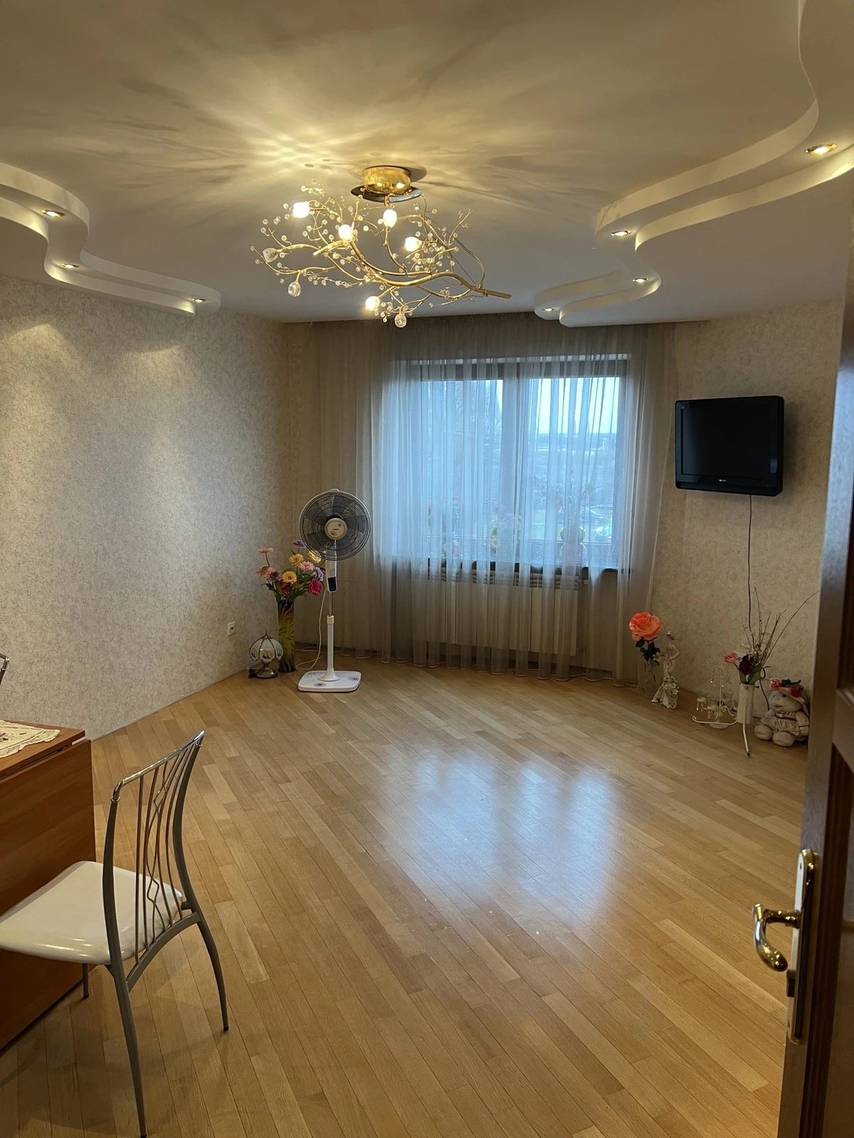 Продаж квартири. 3 rooms, 85 m², 2nd floor/5 floors. 6, Довженка О. вул., Тернопіль. 