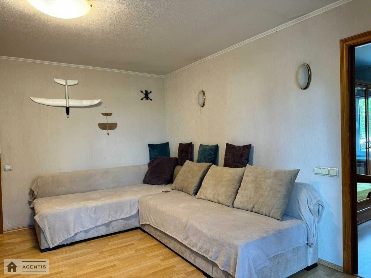 Здам квартиру. 4 rooms, 80 m², 3rd floor/9 floors. 14, Предславинська 14, Київ. 