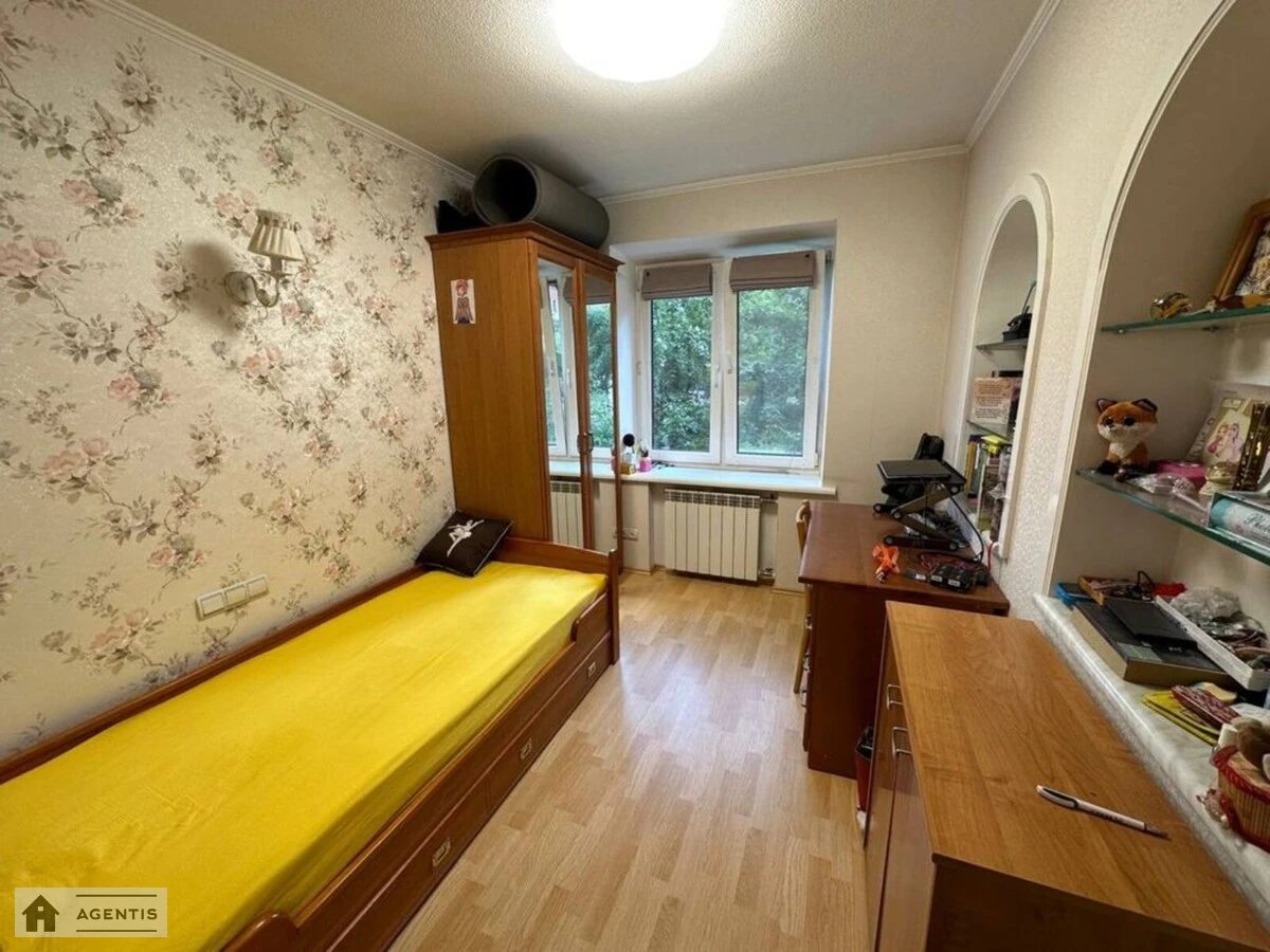 Здам квартиру. 3 rooms, 80 m², 3rd floor/9 floors. 14, Предславинська 14, Київ. 