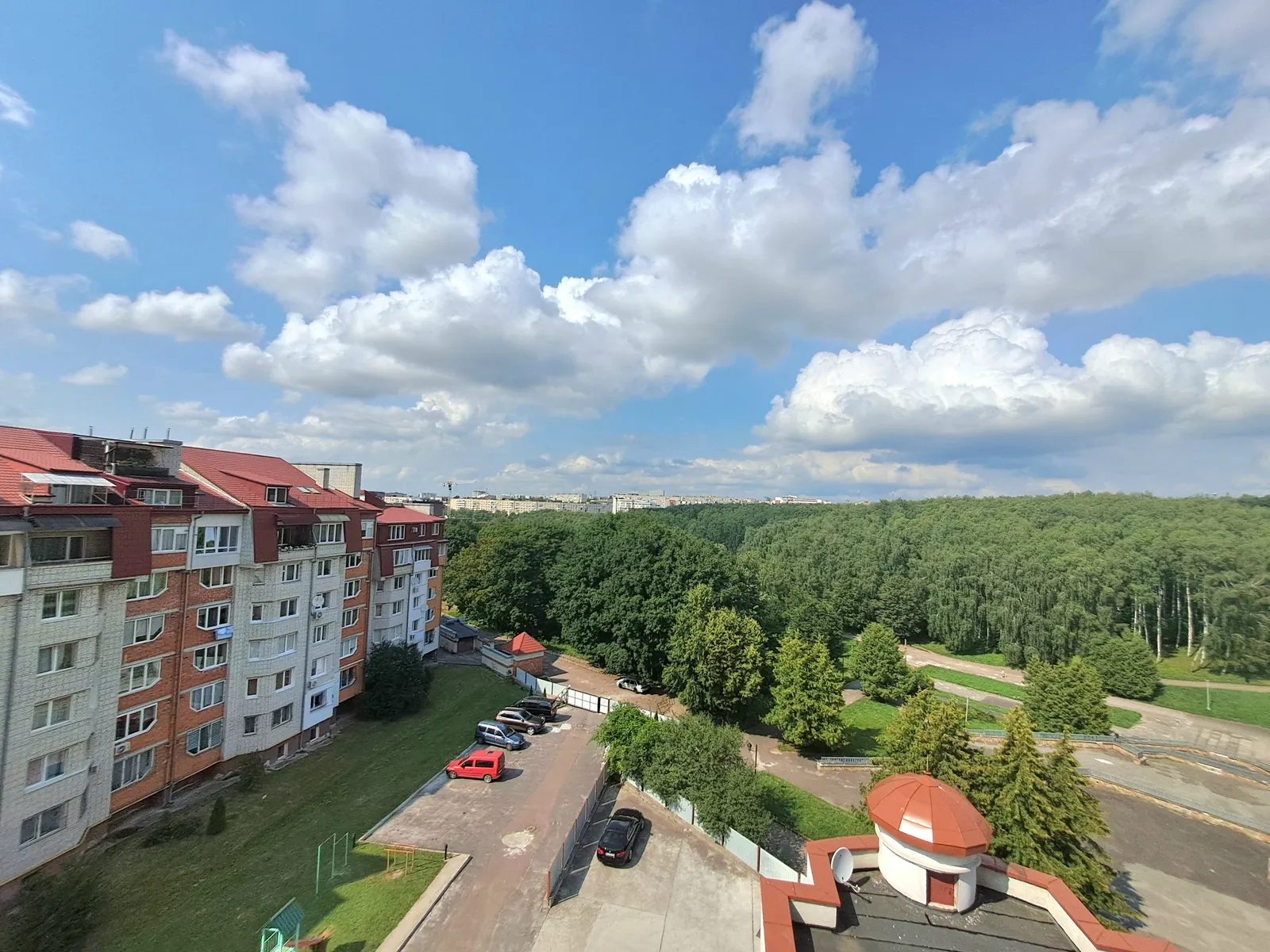 Продаж квартири 3 кімнати, 937 m², 6 пов./10 поверхів. Вербицького М. вул., Тернопіль. 