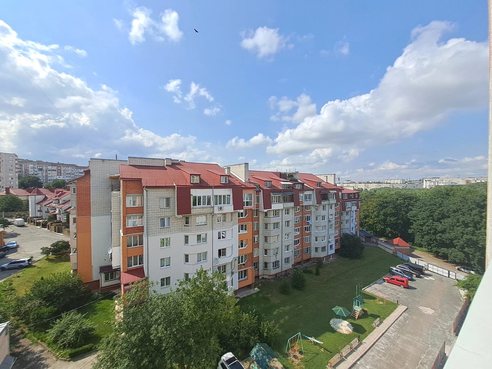 Apartments for sale. 3 rooms, 937 m², 6th floor/10 floors. Verbytskoho M. vul., Ternopil. 