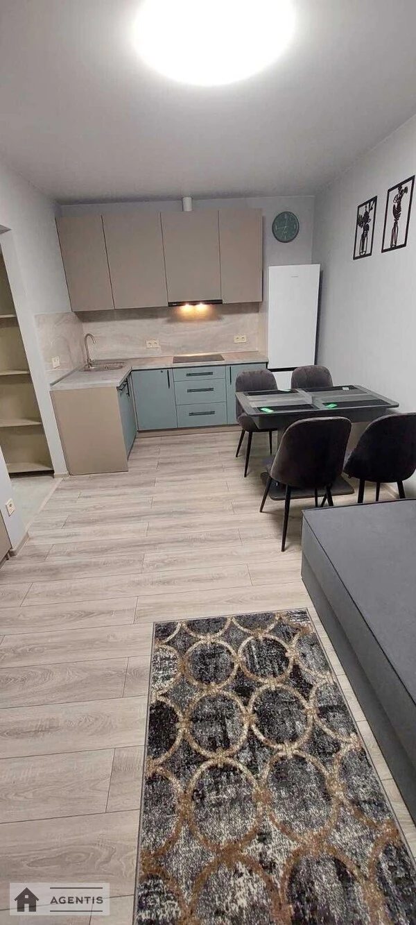 Apartment for rent. 1 room, 38 m², 5th floor/6 floors. 75, Stecenka 75, Kyiv. 