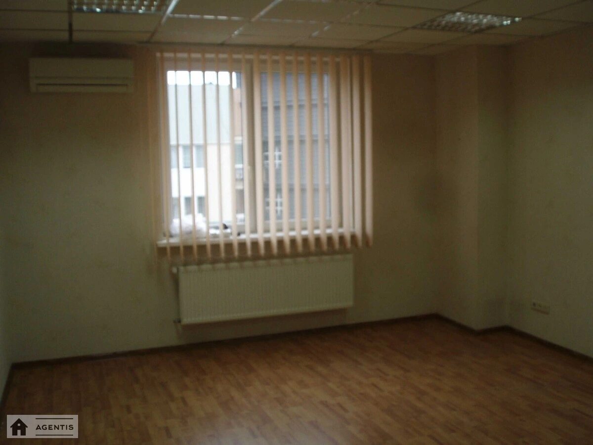 Apartment for rent. 4 rooms, 120 m², 9th floor/9 floors. Rayisy Okipnoyi vul., Kyiv. 