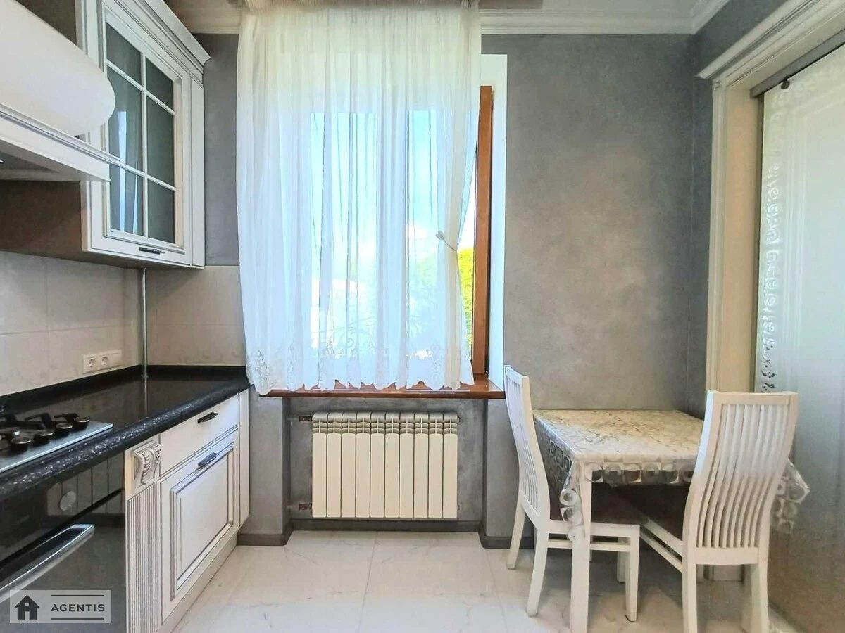 Apartment for rent. 2 rooms, 68 m², 5th floor/8 floors. 34, Mykhayla Hrushevskoho vul., Kyiv. 