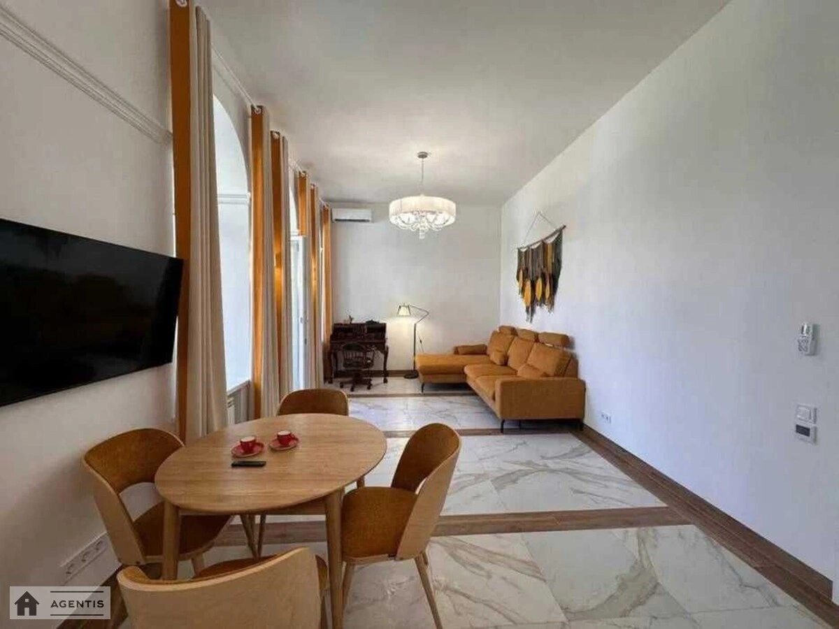 Apartment for rent. 2 rooms, 65 m², 2nd floor/5 floors. 31, Reytarska 31, Kyiv. 