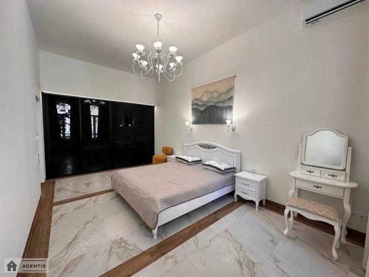 Apartment for rent. 2 rooms, 65 m², 2nd floor/5 floors. 31, Reytarska 31, Kyiv. 