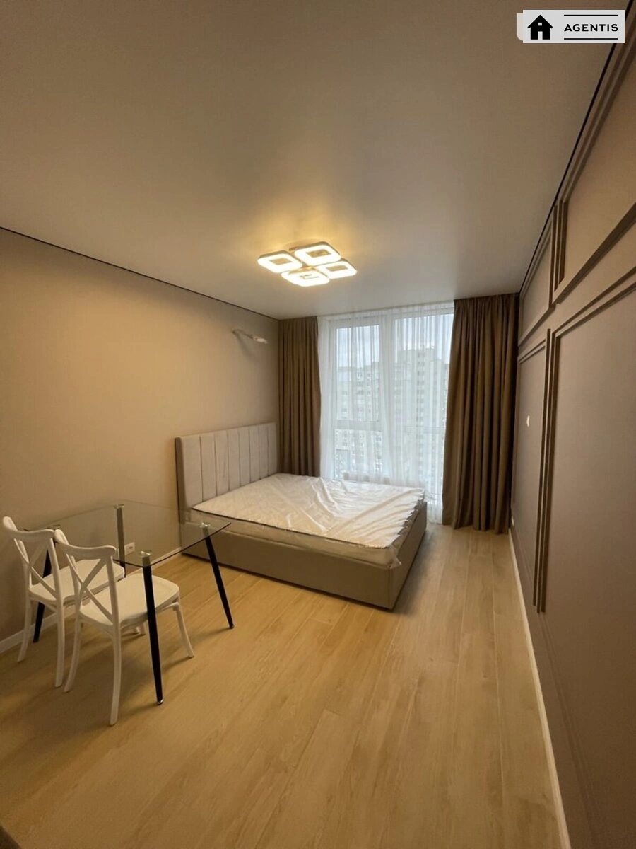Apartment for rent. 1 room, 30 m², 20 floor/25 floors. Revutckogo, Kyiv. 