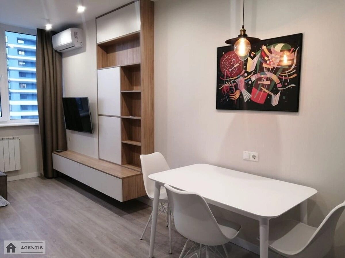 Apartment for rent. 1 room, 52 m², 20 floor/25 floors. Yevhena Sverstyuka vul. Maryny Raskovoyi, Kyiv. 
