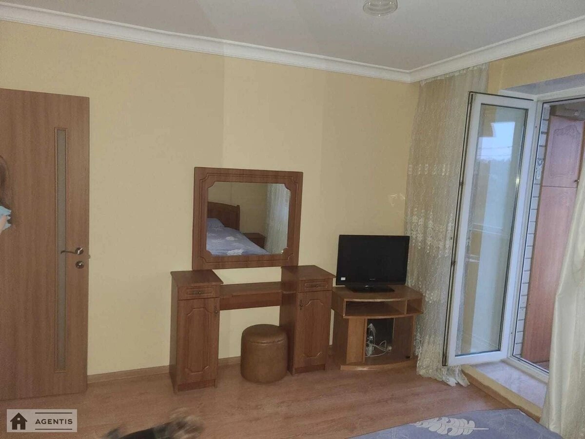 Apartment for rent 2 rooms, 60 m², 11th fl./12 floors. 83, Hiyoma de Boplana vul. Vasylya Bozhenka, Kyiv. 