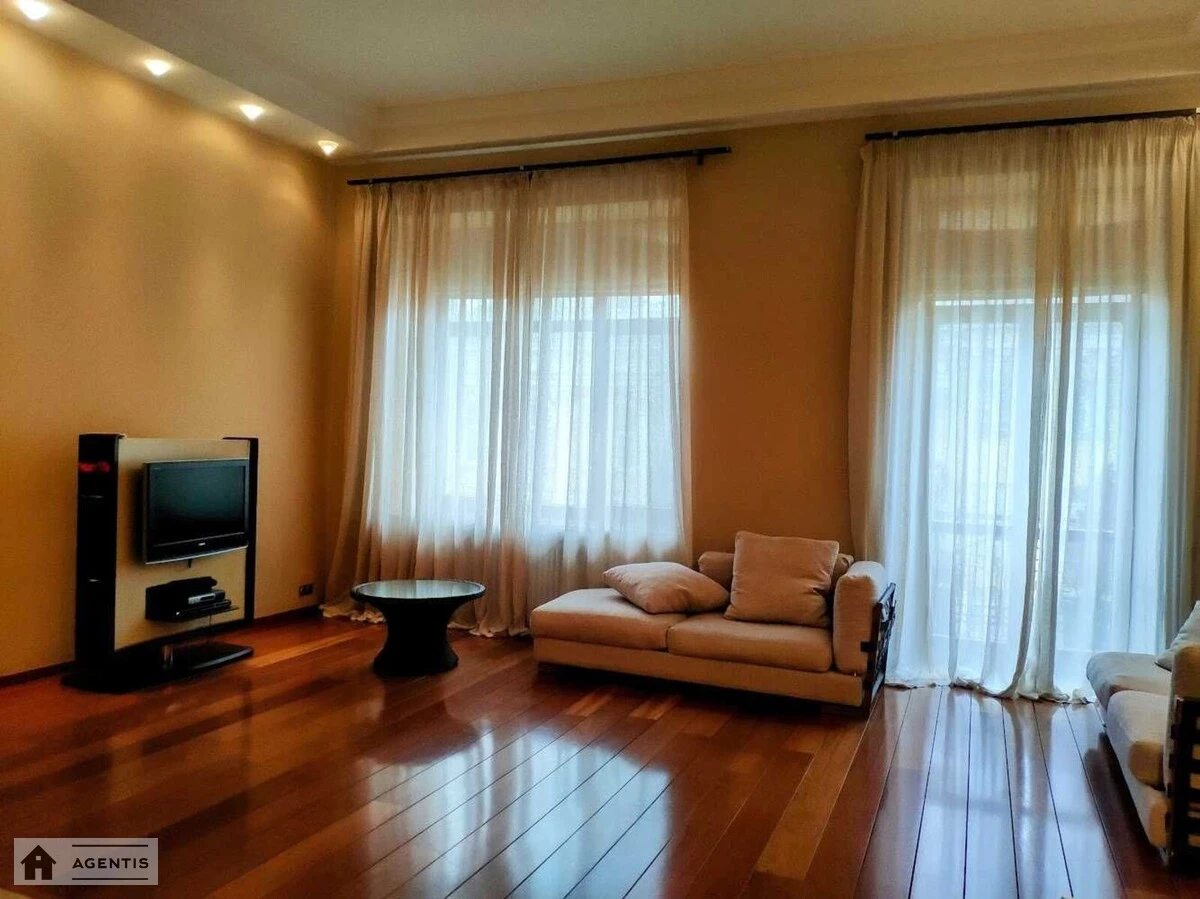 Apartment for rent 1 room, 80 m², 4th fl./6 floors. 7, Zankovetckoyi 7, Kyiv. 