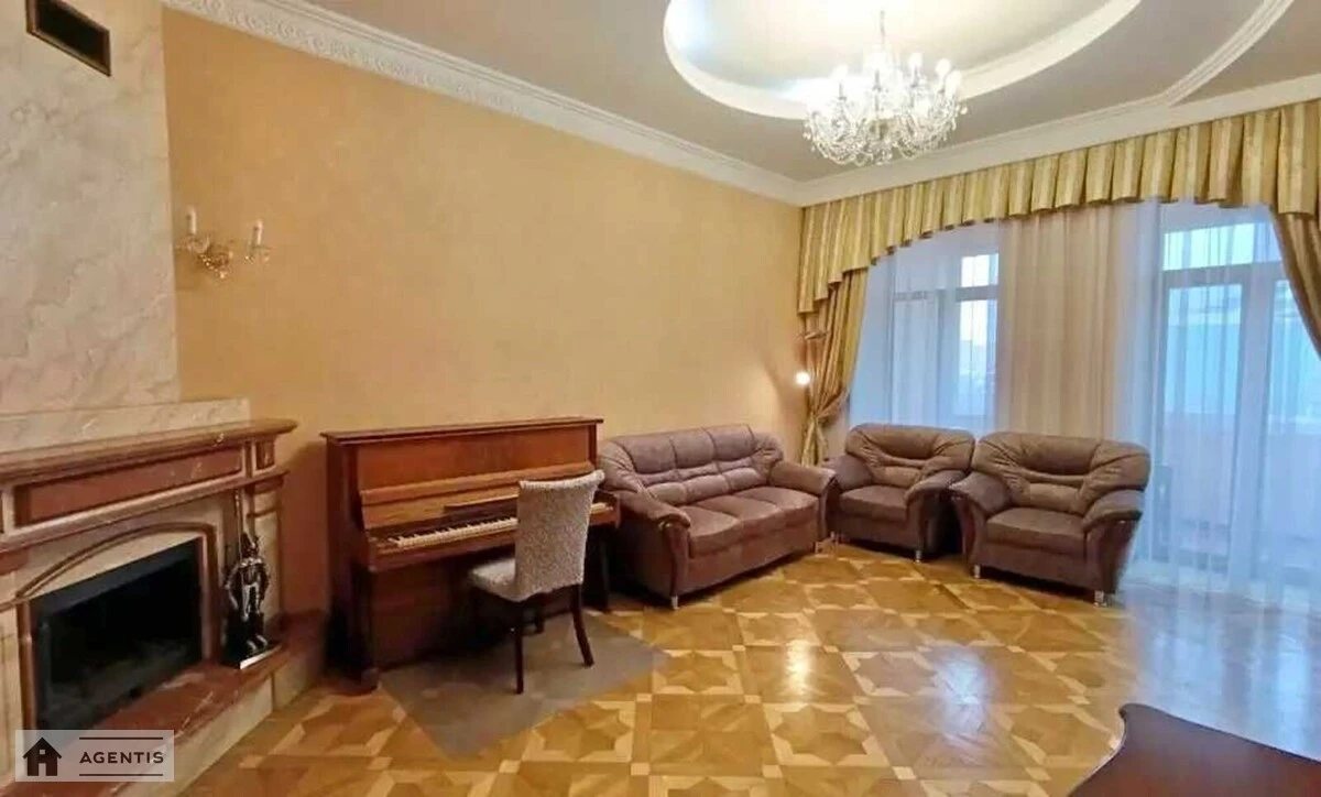 Сдам квартиру. 4 rooms, 100 m², 2nd floor/4 floors. Кропивницкого 4, Киев. 