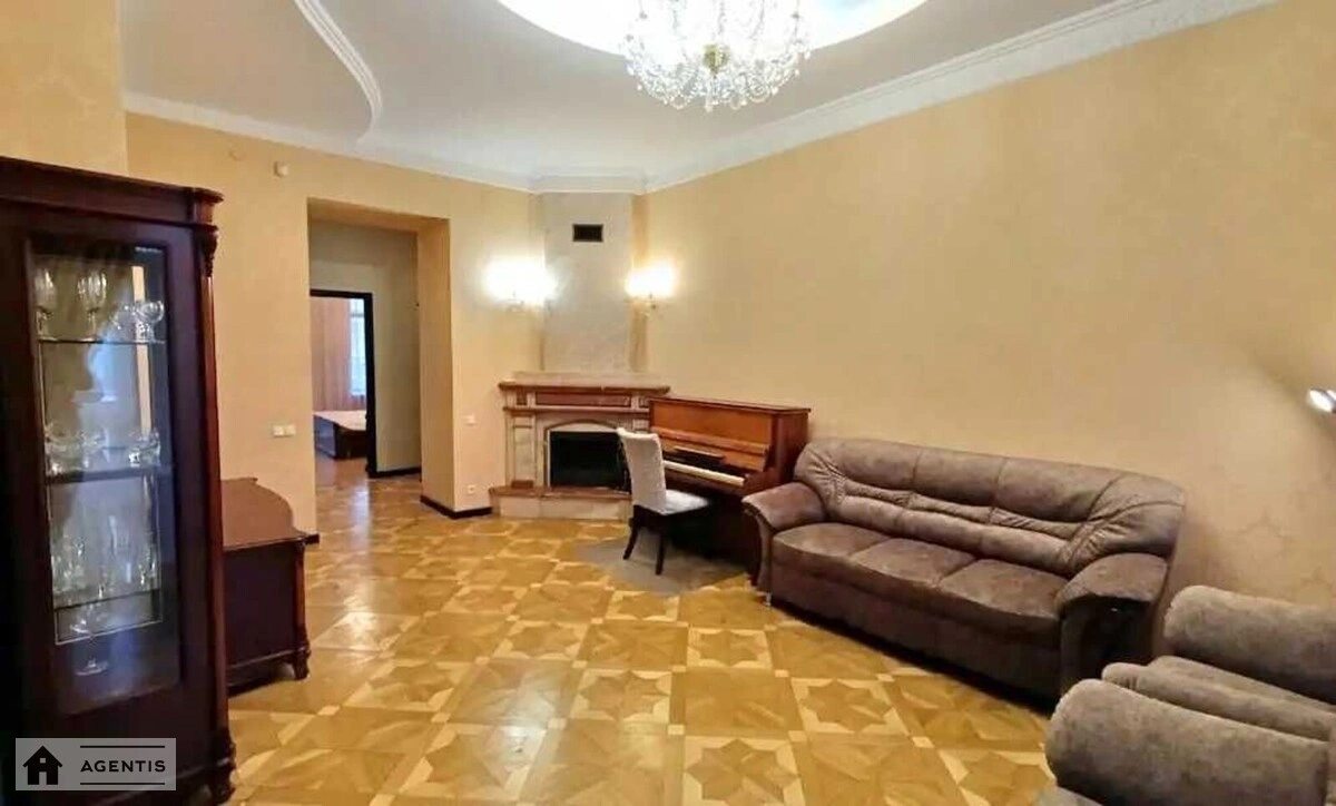 Apartment for rent. 4 rooms, 100 m², 2nd floor/4 floors. Kropyvnytckogo 4, Kyiv. 