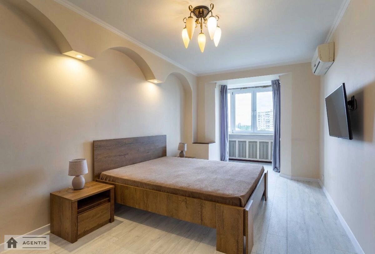 Apartment for rent. 5 rooms, 290 m², 10th floor/12 floors. 23, Klinichna 23, Kyiv. 