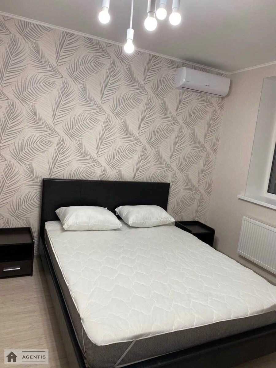 Здам квартиру. 1 room, 40 m², 1st floor/7 floors. 1, Академіка Лебедєва вул., Київ. 