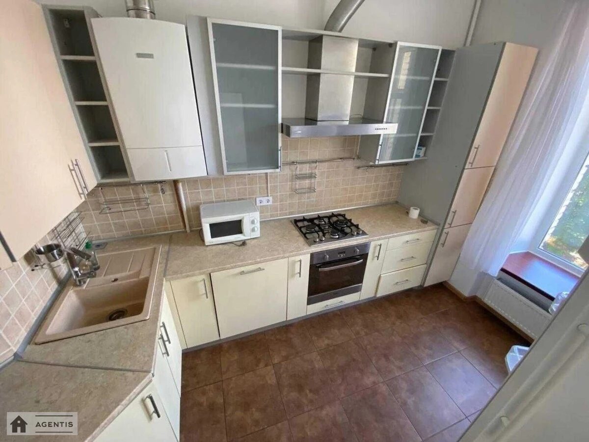 Apartment for rent. 5 rooms, 170 m², 4th floor/4 floors. 13, Shevchenka 13, Kyiv. 