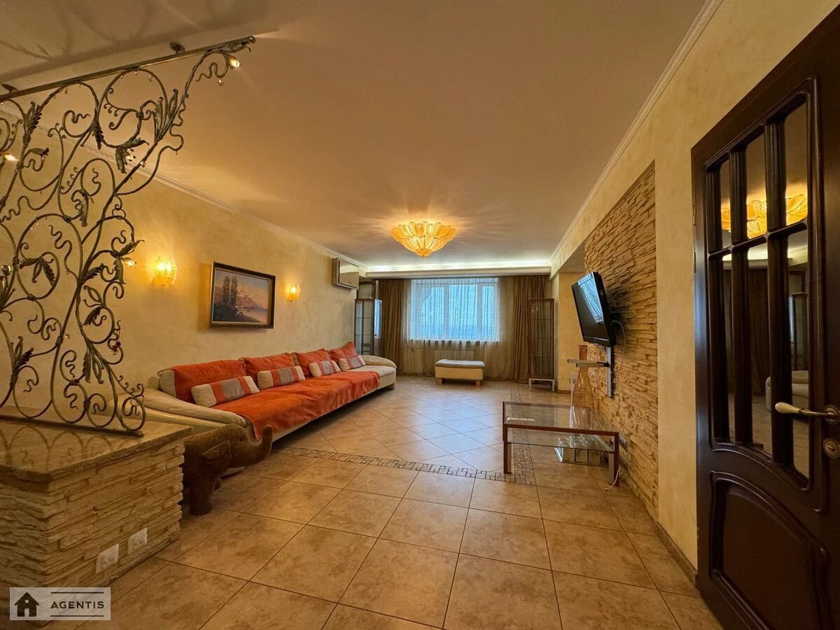 Apartment for rent. 3 rooms, 118 m², 14 floor/19 floors. 23, Klinichna 23, Kyiv. 