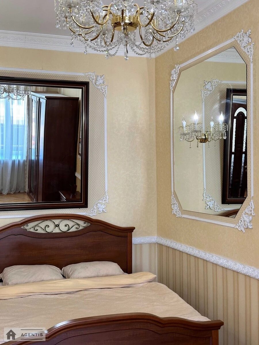 Apartment for rent. 2 rooms, 57 m², 3rd floor/8 floors. 29, Velyka Vaselkivska 29, Kyiv. 