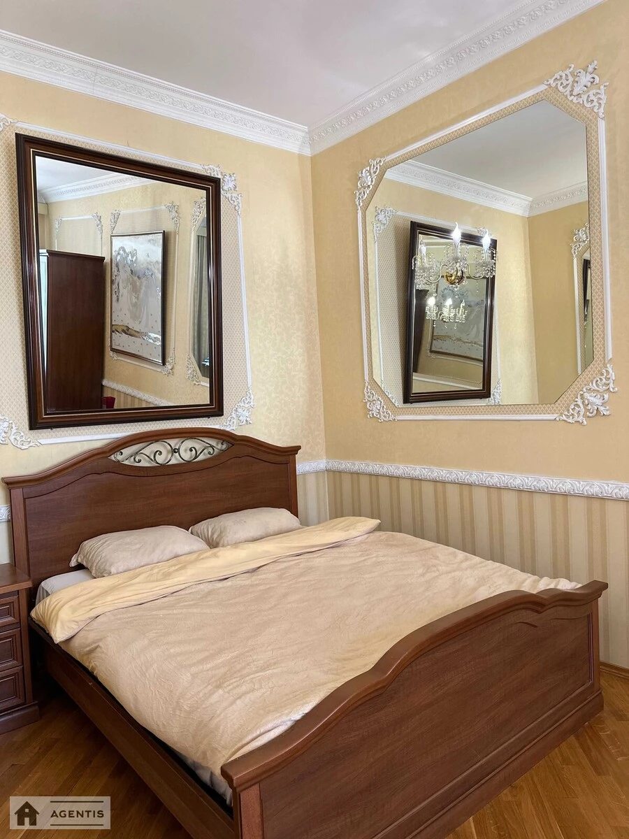 Сдам квартиру. 2 rooms, 57 m², 3rd floor/8 floors. 29, Большая Васильковская 29, Киев. 