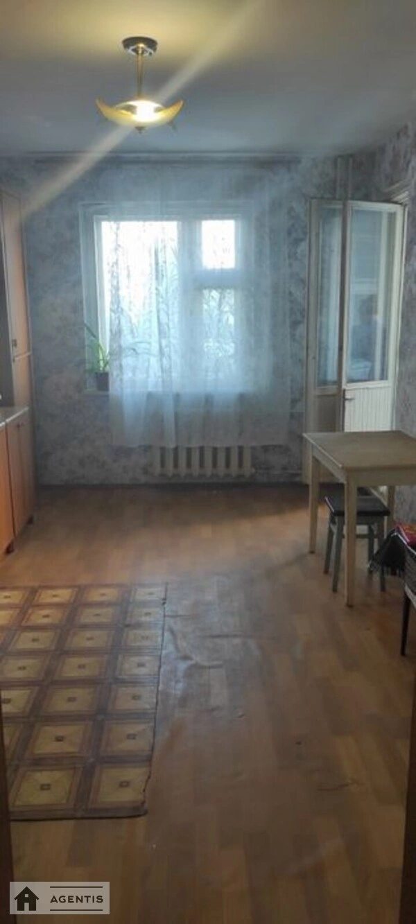 Apartment for rent. 2 rooms, 90 m², 2nd floor/16 floors. 19, Sosnytcka 19, Kyiv. 