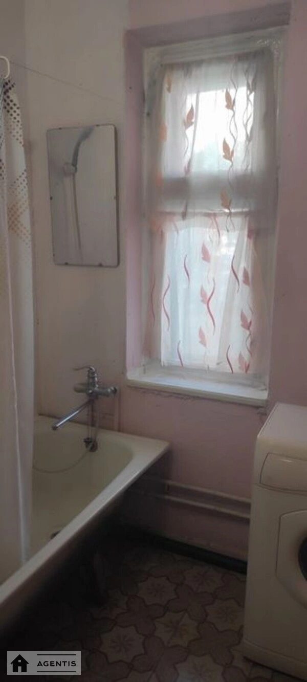 Сдам квартиру. 2 rooms, 90 m², 2nd floor/16 floors. 19, Сосницкая 19, Киев. 