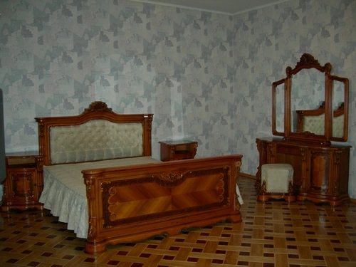 Apartment for rent. 3 rooms, 350 m², 2nd floor/2 floors. 3, Zaharivska 3, Kyiv. 