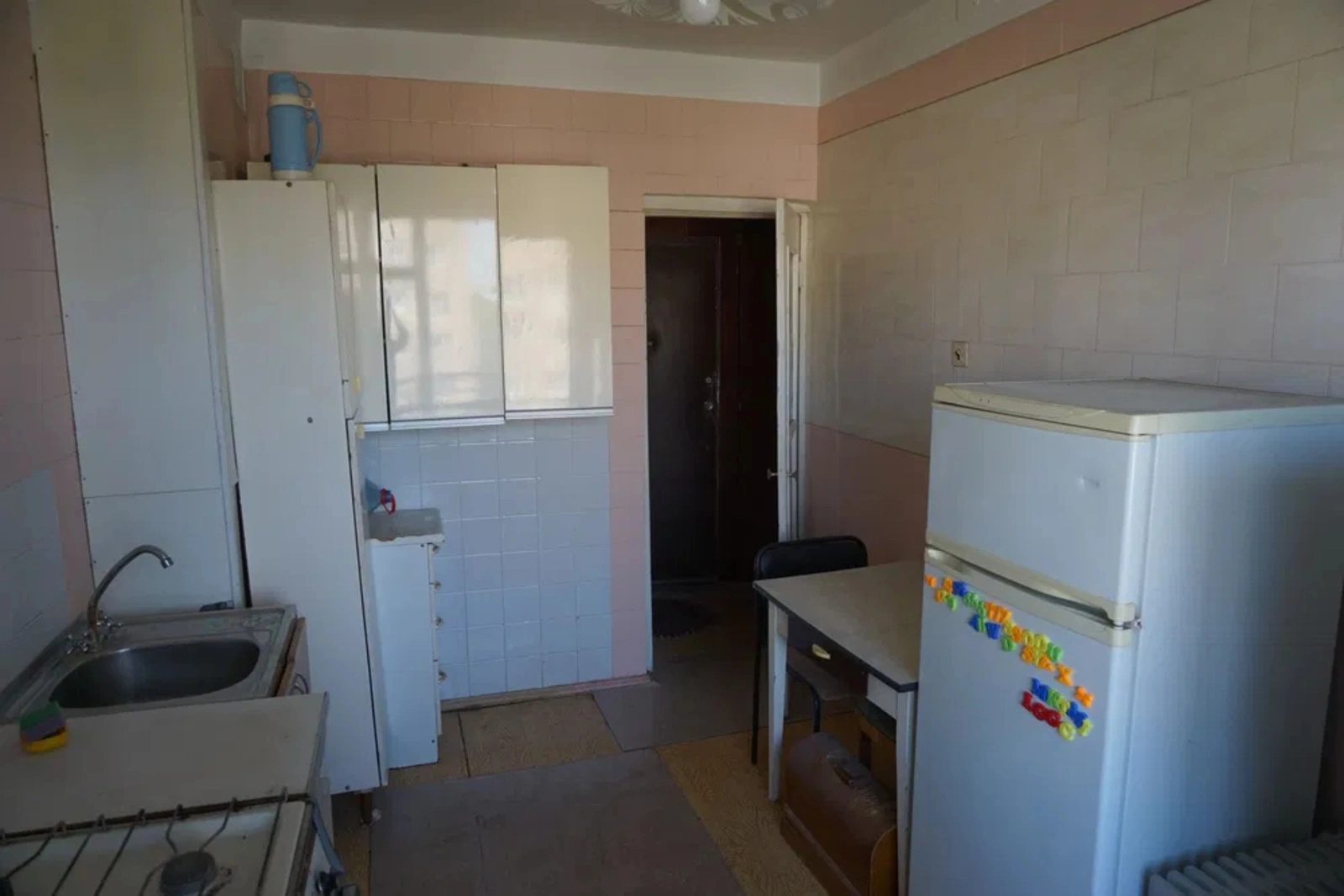 Продаж квартири 3 кімнати, 65 m², 8 пов./9 поверхів. 7, Варненская ул., Одеса. 