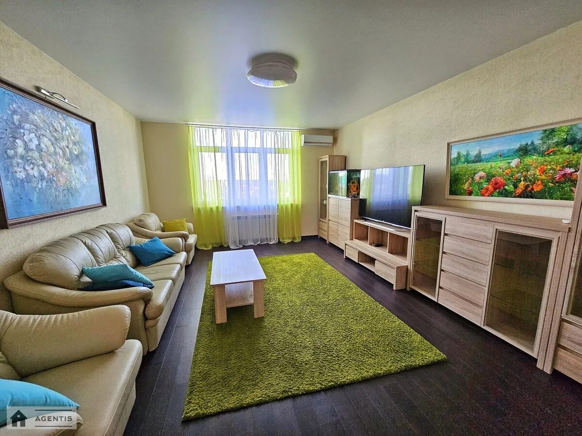 Apartment for rent. 3 rooms, 114 m², 17 floor/27 floors. Peremyshlska vul. Chervonopilska, Kyiv. 