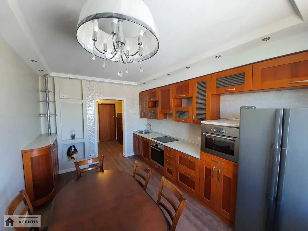 Apartment for rent. 5 rooms, 200 m², 22 floor/2 floors. Darnytskyy rayon, Kyiv. 