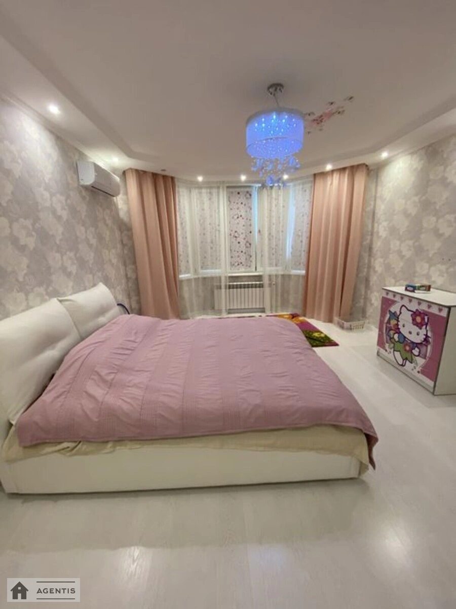 Apartment for rent. 2 rooms, 82 m², 2nd floor/23 floors. Heroyiv polku laquoAzovraquo vul. Marshala Malynovskoho, Kyiv. 