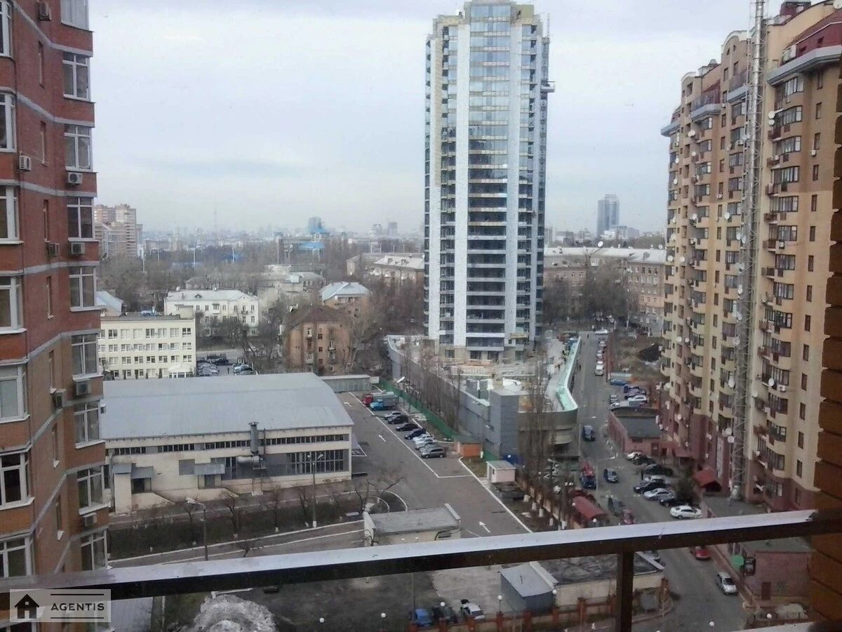 Сдам квартиру 3 комнаты, 150 m², 11 эт./14 этажей. 32, Євгена Коновальця вул. (Щорса), Киев. 