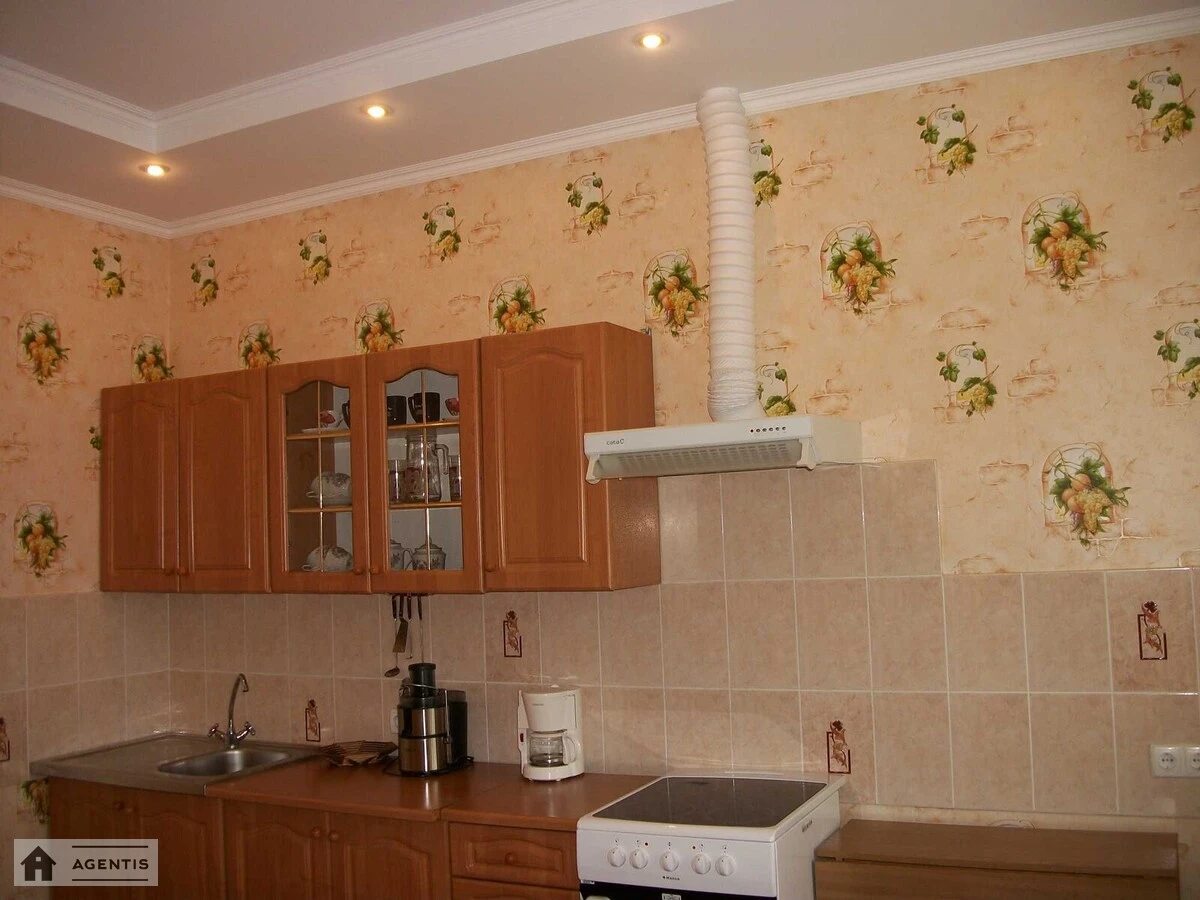 Apartment for rent. 1 room, 60 m², 14 floor/25 floors. 3, Sribnokilska 3, Kyiv. 