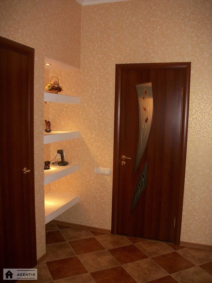 Здам квартиру. 1 room, 60 m², 14 floor/25 floors. 3, Срібнокільська 3, Київ. 