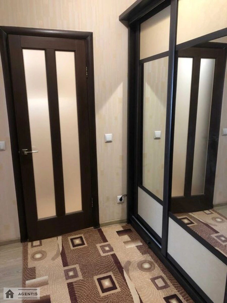 Здам квартиру. 1 room, 60 m², 4th floor/32 floors. 12, Олександра Мишуги вул., Київ. 