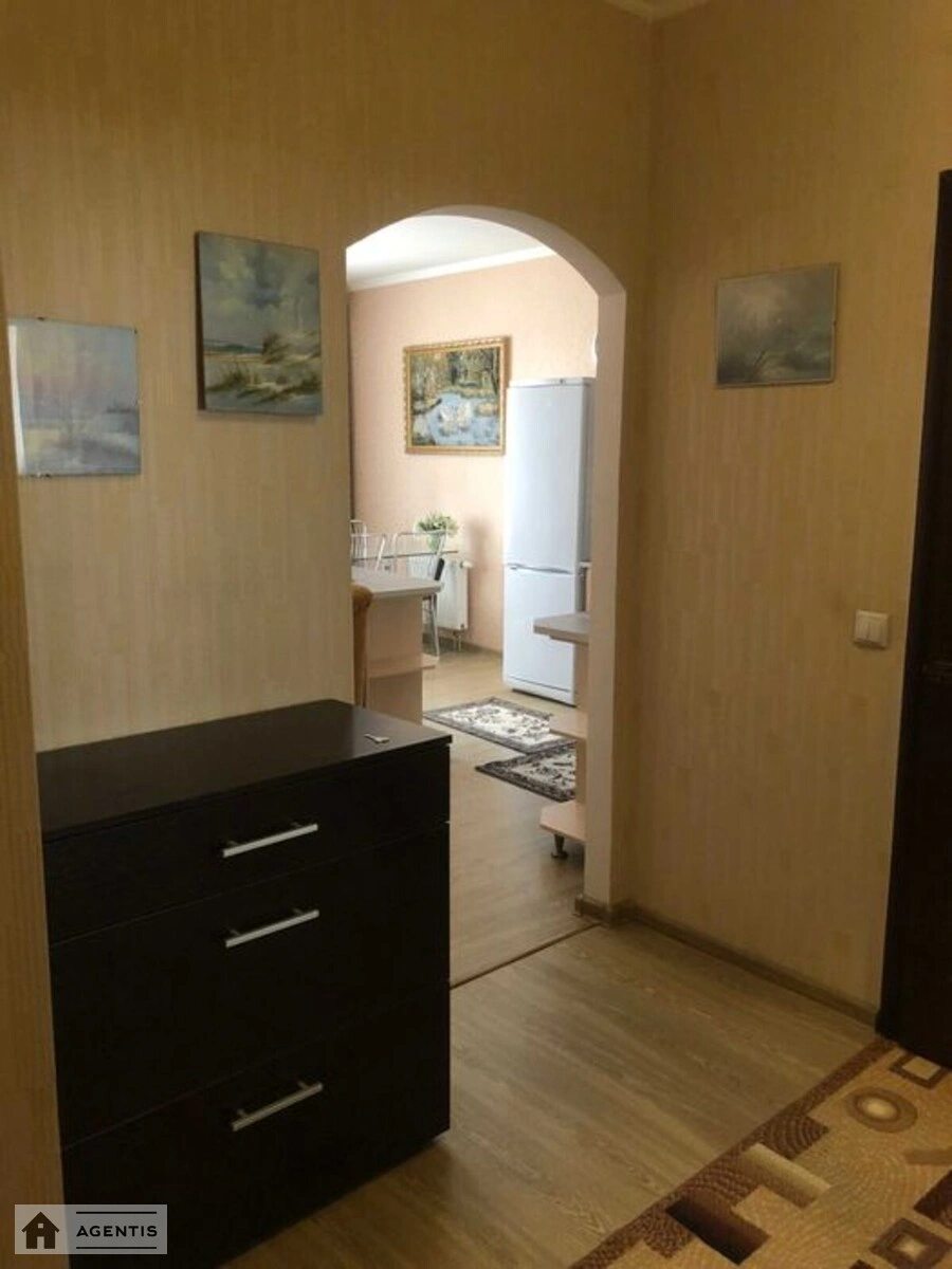 Apartment for rent. 1 room, 60 m², 4th floor/32 floors. 12, Oleksandra Myshuhy vul., Kyiv. 