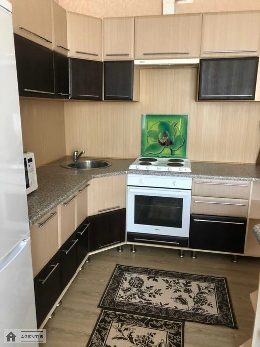 Сдам квартиру. 1 room, 60 m², 4th floor/32 floors. 12, Олександра Мишуги вул., Киев. 