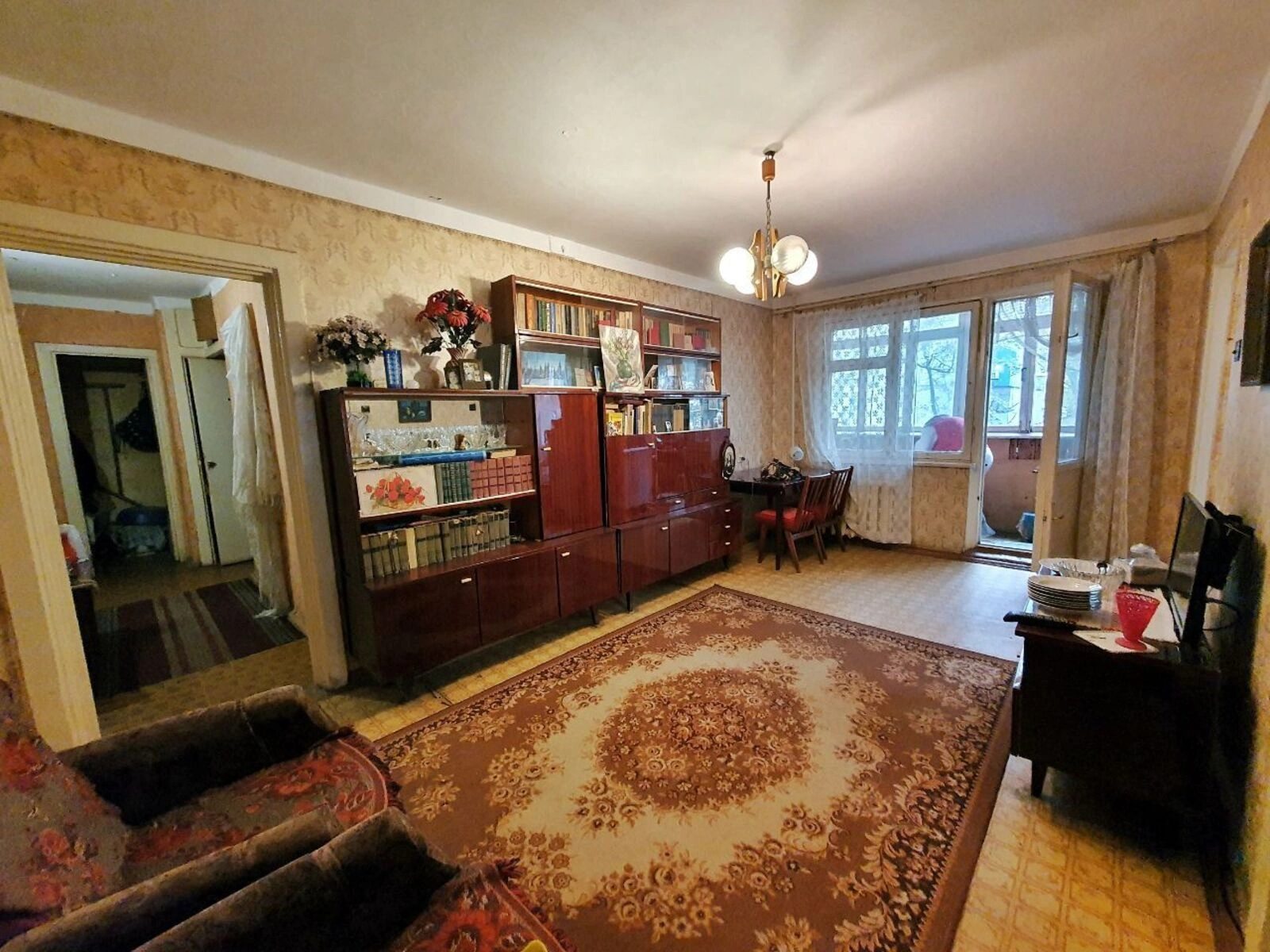 Apartments for sale. 4 rooms, 61 m², 2nd floor/5 floors. 5, Nebesnoy Sotny prospekt Marshala Zhukova, Odesa. 