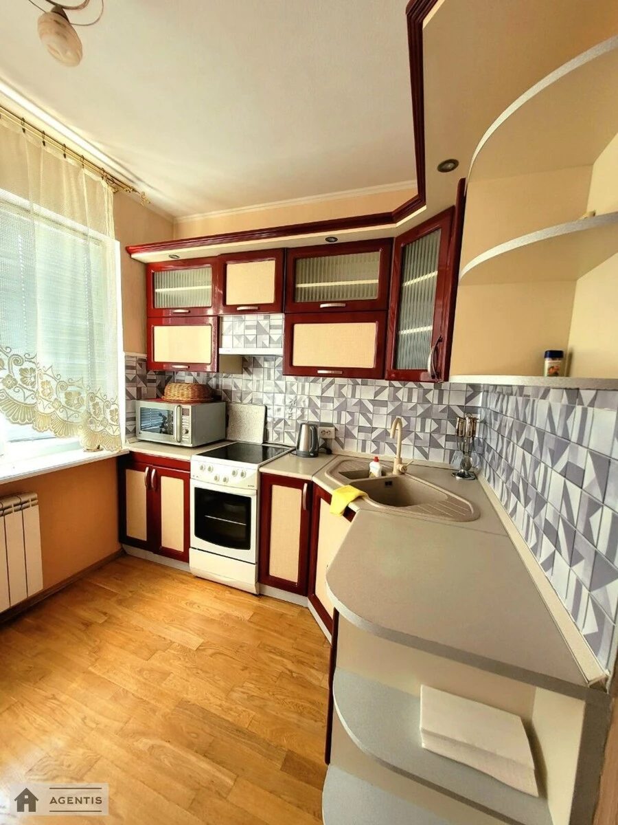 Apartment for rent. 2 rooms, 56 m², 15 floor/16 floors. 4, Ronalda Reyhana vul. Teodora Drayzera, Kyiv. 