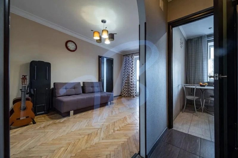 Продаж квартири. 2 кімнати, 45 m², 5 поверх/5 поверхів. 7, Старокиївська 7, Київ. 