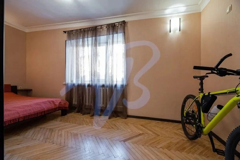 Продажа квартиры. 2 rooms, 45 m², 5th floor/5 floors. 7, Старокиевская 7, Киев. 