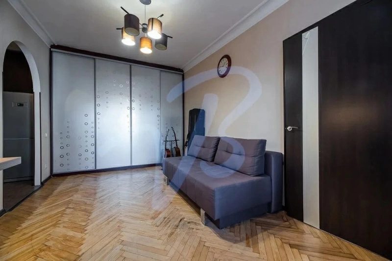 Apartments for sale. 2 rooms, 45 m², 5th floor/5 floors. 7, Starokiyivska 7, Kyiv. 