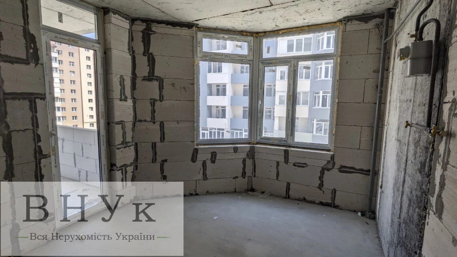 Продаж квартири 1 кімната, 481 m², 2 пов./12 поверхів. Київська вул., Тернопіль. 